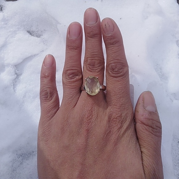 Gorgeous Citrine stone set in Sterling Silver - Picture 5 of 5